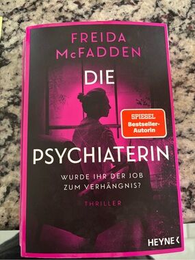German book by Freida McFadden